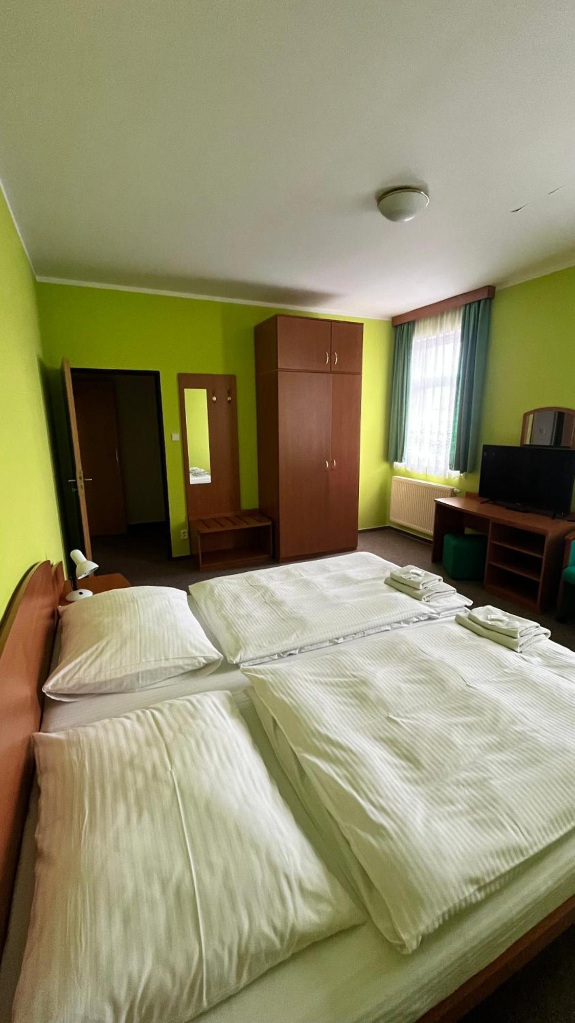 Grandhotel Novy Bor Luaran gambar