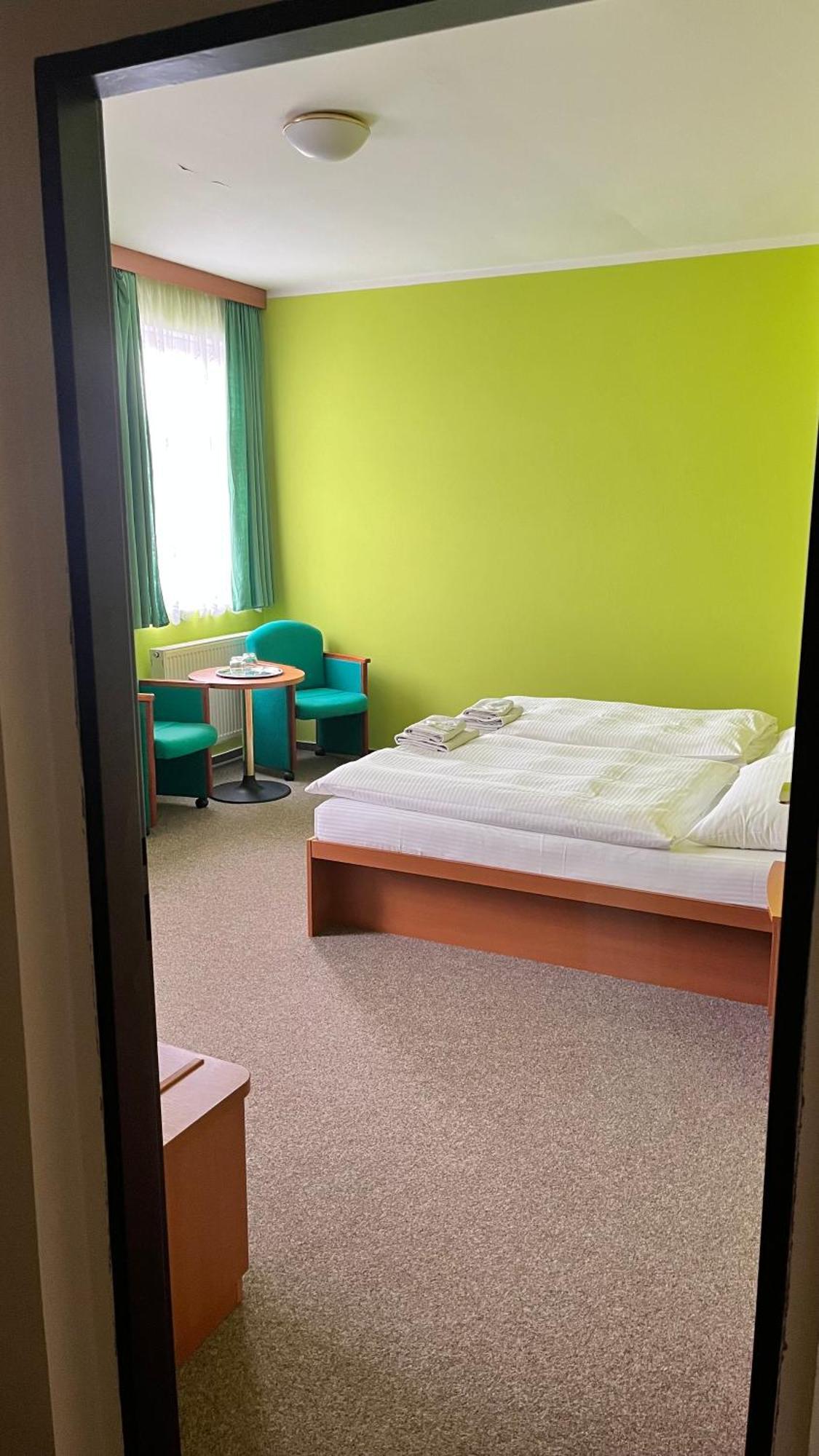 Grandhotel Novy Bor Luaran gambar