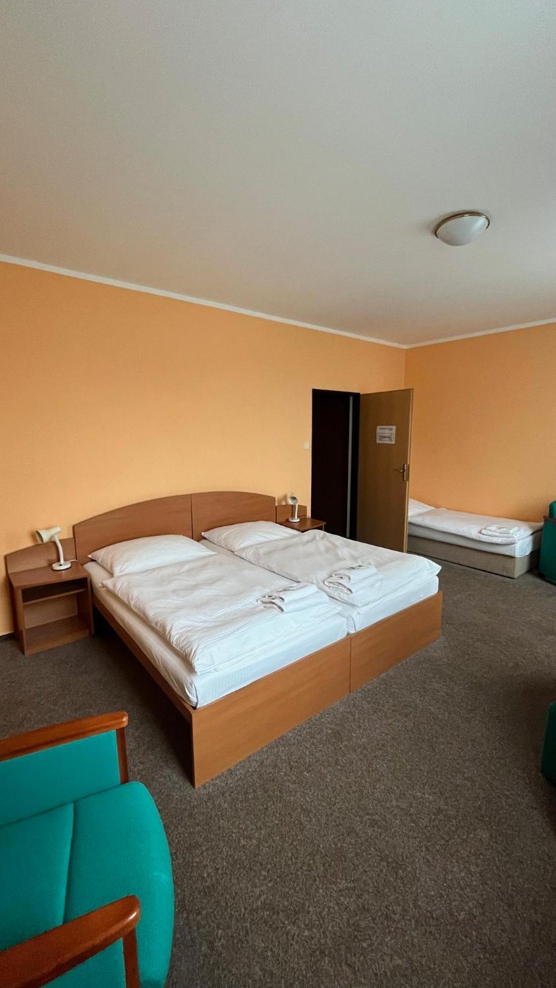 Grandhotel Novy Bor Luaran gambar