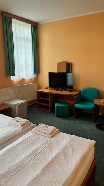Grandhotel Novy Bor Luaran gambar