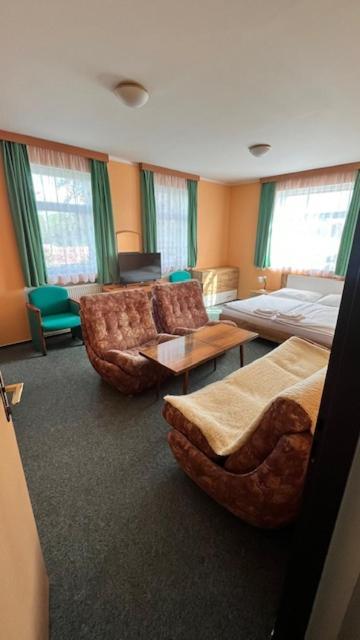 Grandhotel Novy Bor Luaran gambar