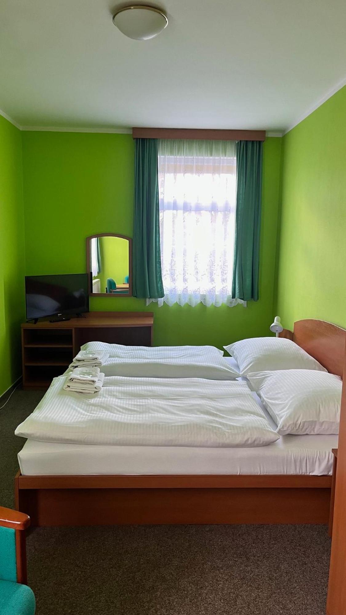 Grandhotel Novy Bor Luaran gambar