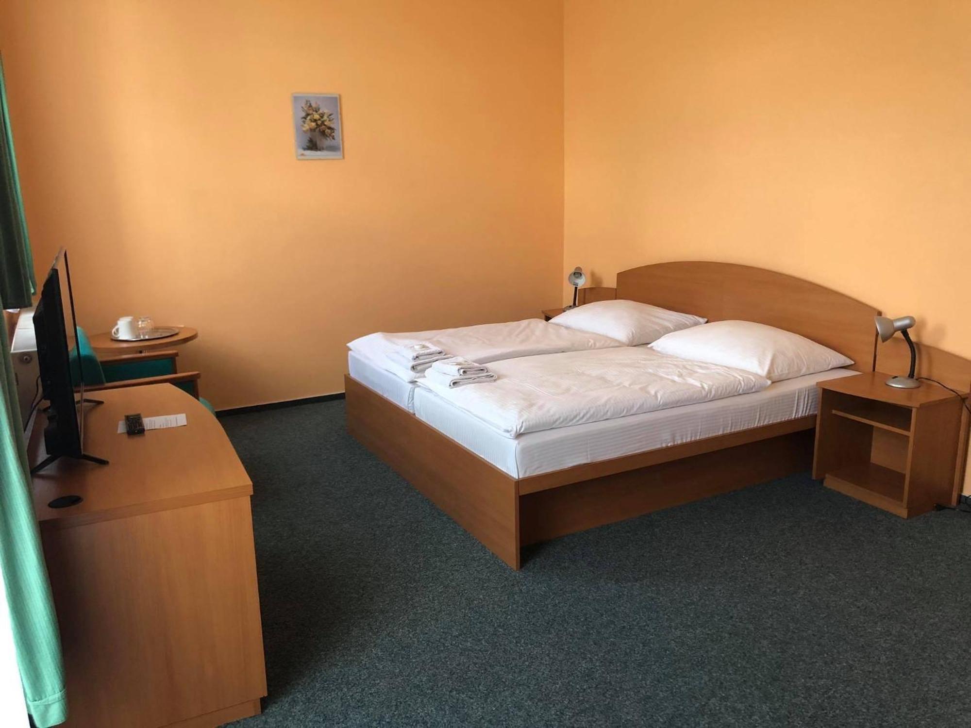 Grandhotel Novy Bor Luaran gambar