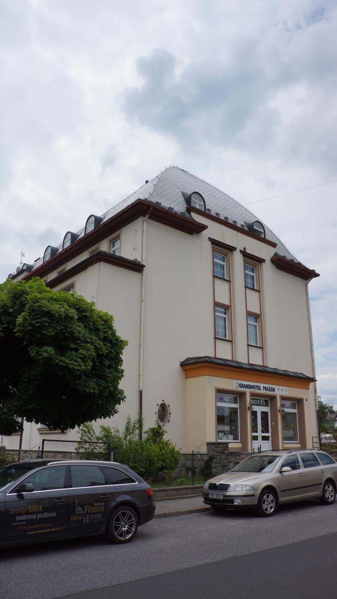 Grandhotel Novy Bor Luaran gambar
